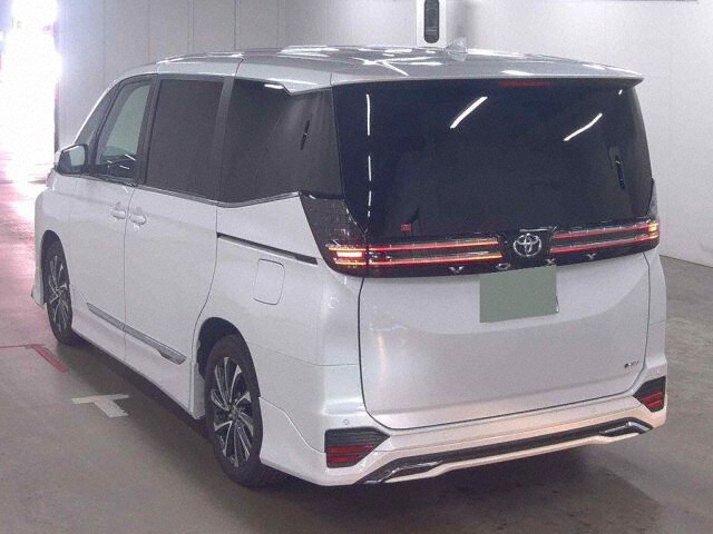 2025 Toyota Voxy Hybrid S-Z auction photo 2