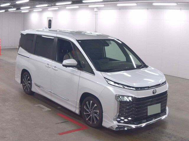 Japan Auction Vehicles 8 2025 Toyota Voxy Hybrid S-Z auction photo
