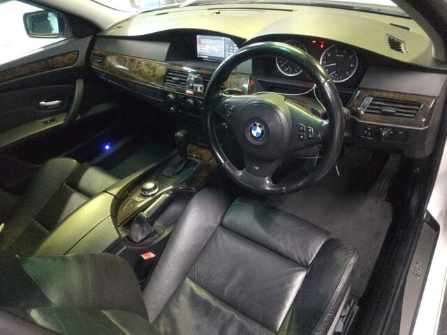 2004 BMW 5 Series 525Iハイラインパッケ auction photo 3