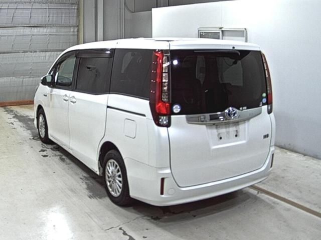 2014 Toyota Noah ハイブリッドG 9インチナビ auction photo 2