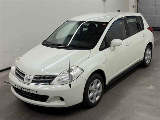 2011 Nissan ティーダ 15S auction photo 4