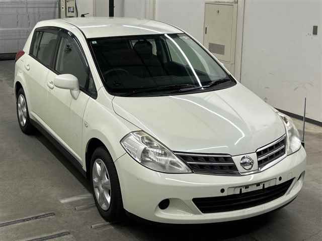 2011 Nissan ティーダ 15S Japan auction vehicle