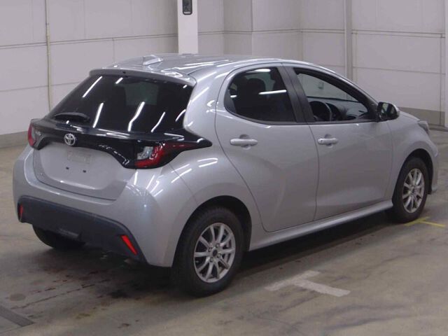 2022 Toyota Yaris X 4WD auction photo 5