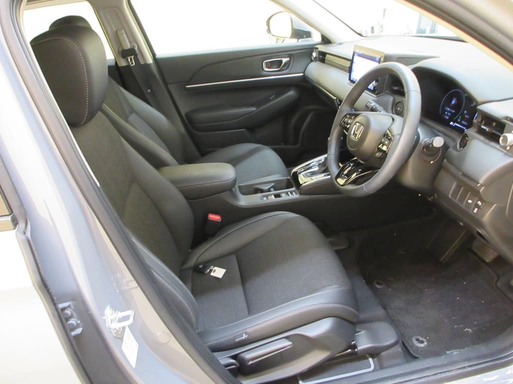 2025 Honda Vezel e:HEV Z auction photo 6