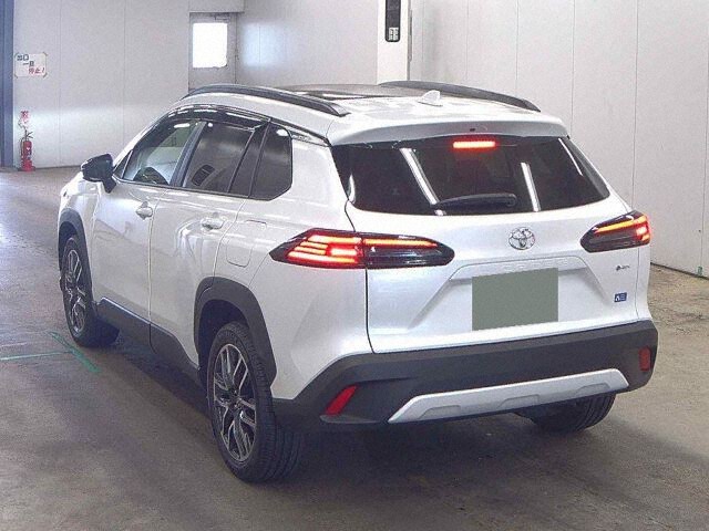 2025 Toyota Corolla Cross ハイブリッドZ auction photo 2