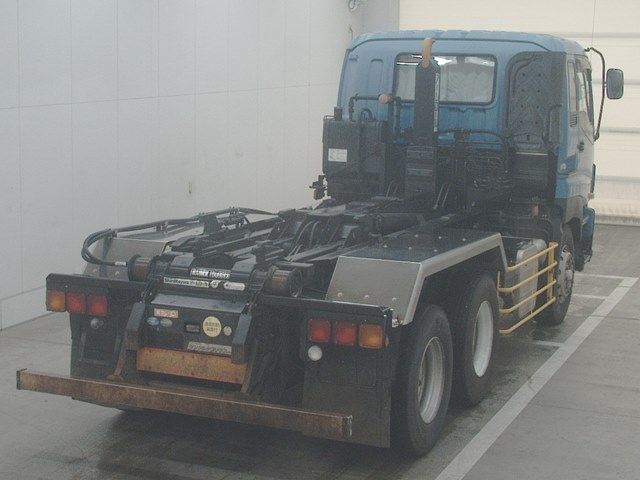 2011 Isuzu コンテナ専用車 auction photo 2