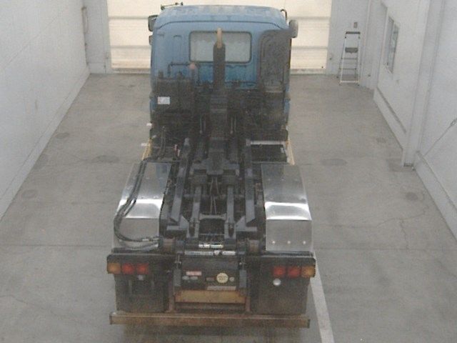 2011 Isuzu コンテナ専用車 auction photo 3