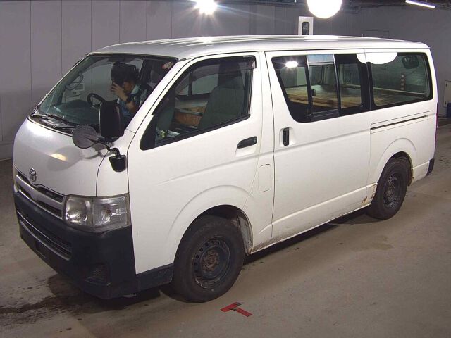 2010 Toyota Hiace ロングDX 4WD auction photo 4