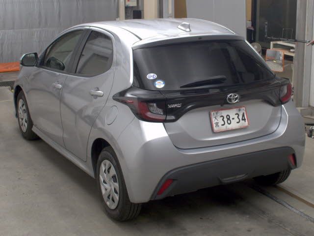 2022 Toyota Yaris X auction photo 2