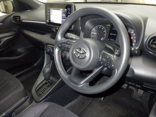 2022 Toyota Yaris X auction photo 3