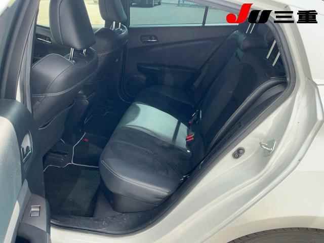 2020 Toyota Prius PHEV S GR Sport auction photo 10