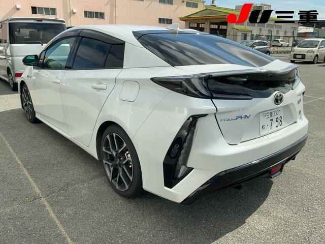 2020 Toyota Prius PHEV S GR Sport auction photo 2