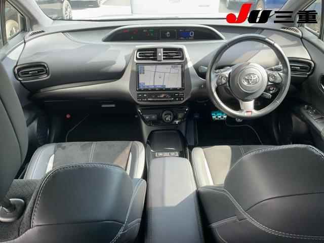 2020 Toyota Prius PHEV S GR Sport auction photo 8