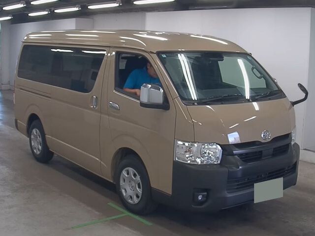 2025 Toyota Hiace ロングWスーパーGL Japan auction vehicle