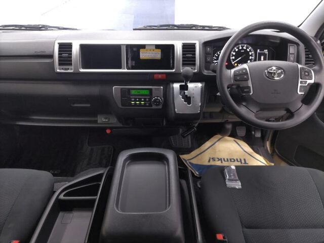 2025 Toyota Hiace ロングWスーパーGL auction photo 3