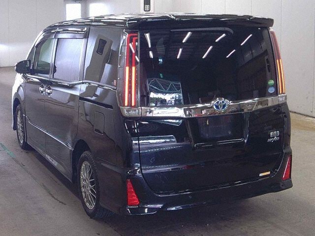 2019 Toyota Noah HV SI WXB2 auction photo 2