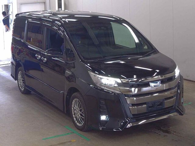 2019 Toyota Noah HV SI WXB2 Japan auction vehicle