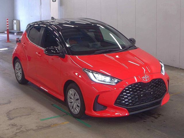 2025 Toyota Yaris ハイブリッドZ Japan auction vehicle