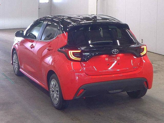 2025 Toyota Yaris ハイブリッドZ auction photo 2