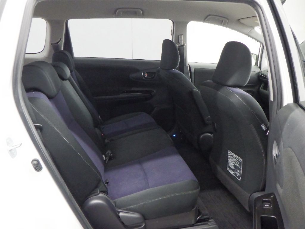 2014 Toyota Wish 1.8S auction photo 7