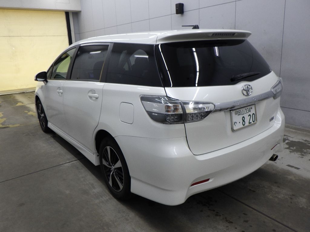 2014 Toyota Wish 1.8S auction photo 5
