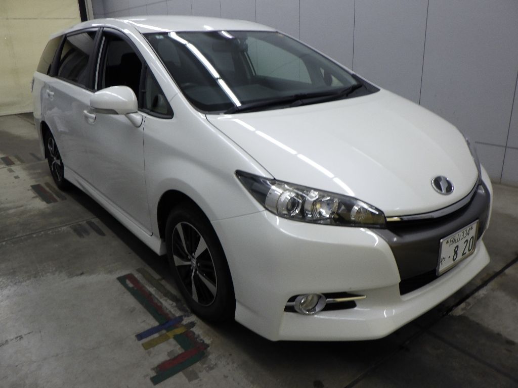 Japan Auction Vehicles 12 2014 Toyota Wish 1.8S auction photo