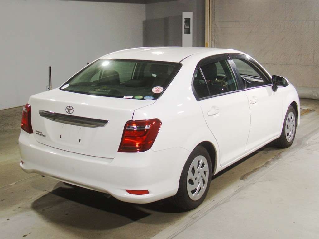 2021 Toyota Corolla Axio EX auction photo 2