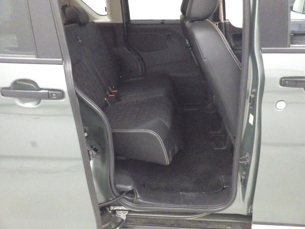 2023 Mitsubishi Delica Mini T Premium auction photo 7