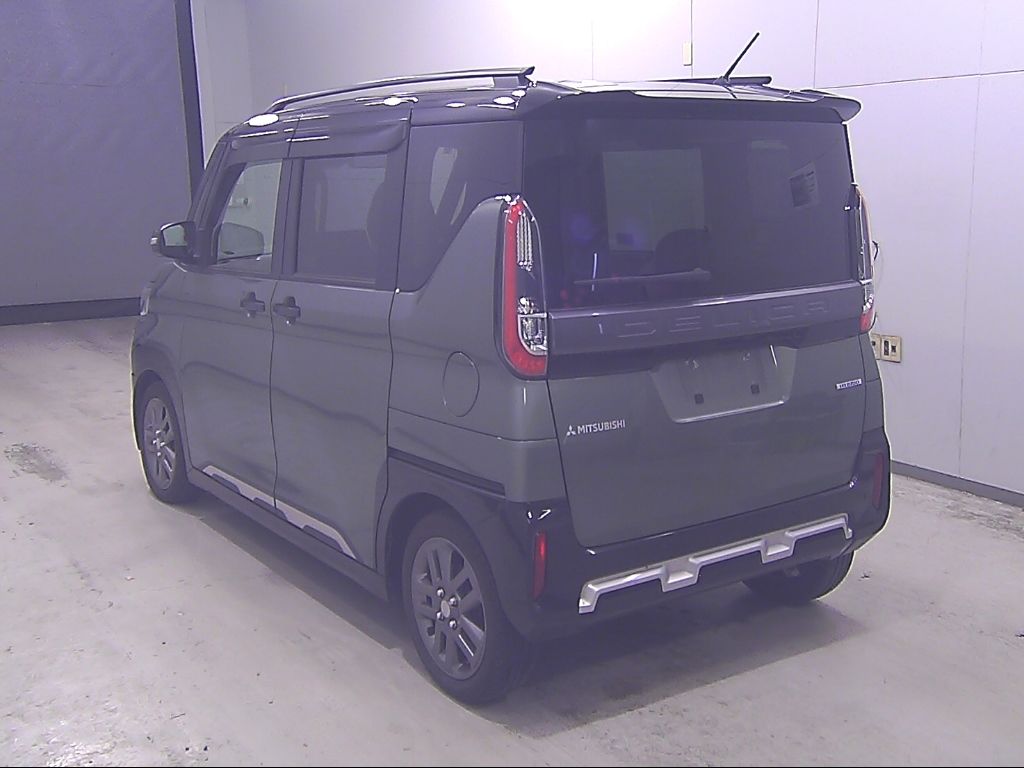 2023 Mitsubishi Delica Mini T Premium auction photo 5