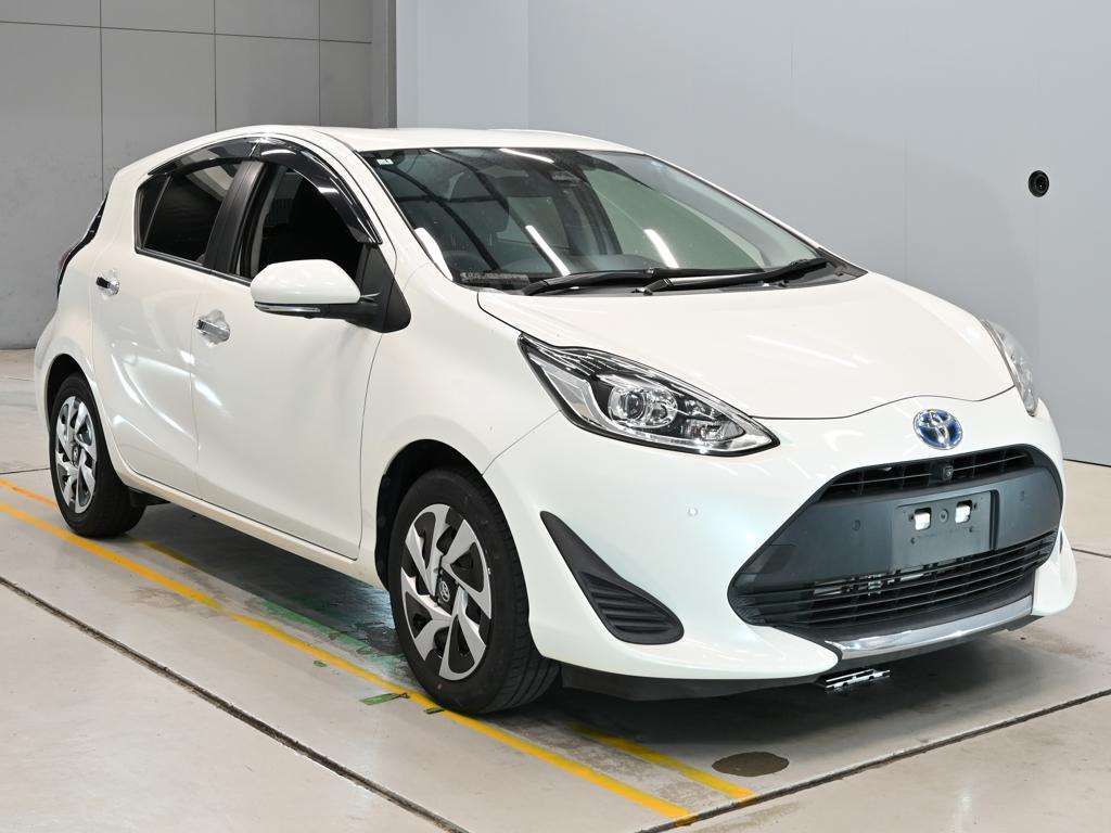 2021 Toyota Aqua S Style Black TSS auction photo 5