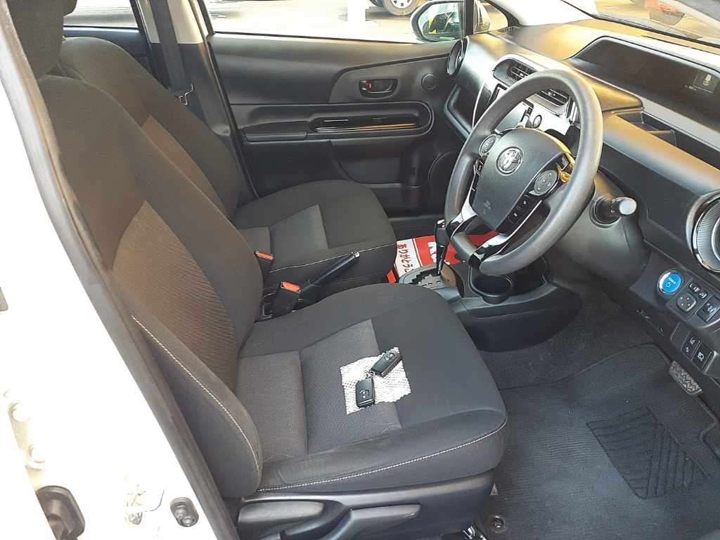 2021 Toyota Aqua S Style Black TSS auction photo 10