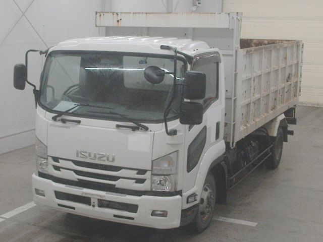 Japan Auction Vehicles 10 2021 Isuzu Forward dump auction photo