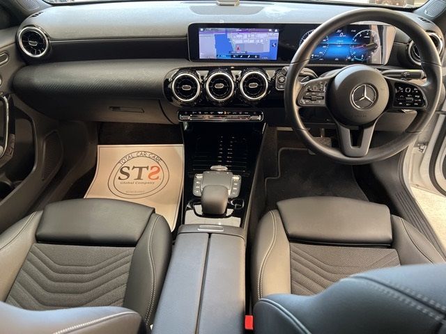 2020 Mercedes-Benz A-Class A180 スタイル auction photo 5