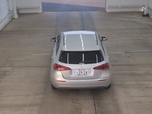 2020 Mercedes-Benz A-Class A180 スタイル auction photo 3