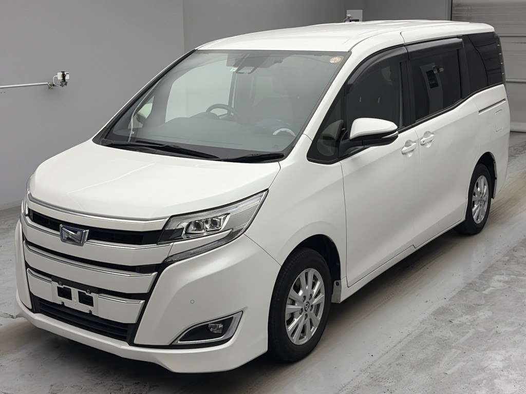 2021 Toyota Noah ハイブリッドG Japan auction vehicle