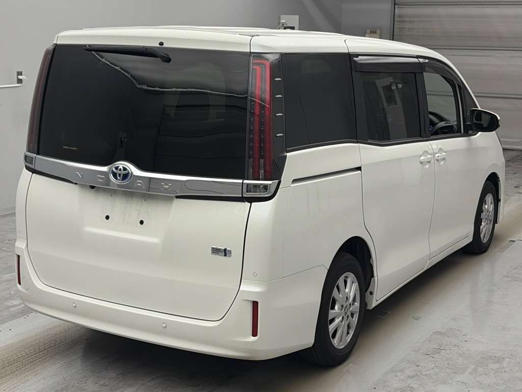 2021 Toyota Noah ハイブリッドG auction photo 2