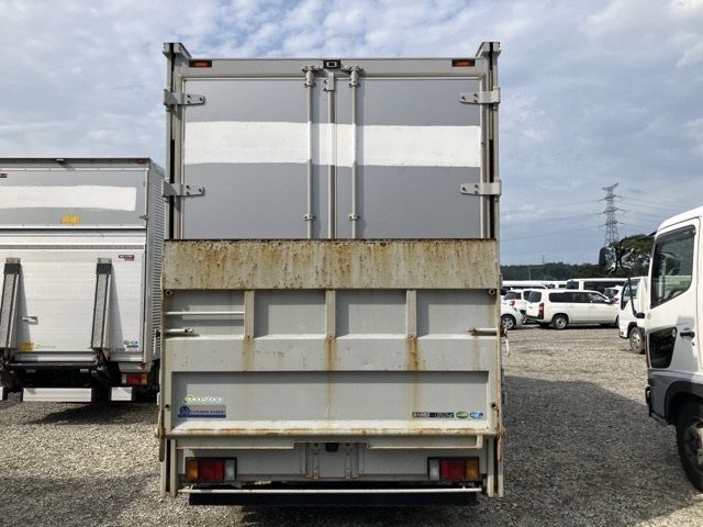 2023 Isuzu Elf Aluminum van lifter auction photo 3