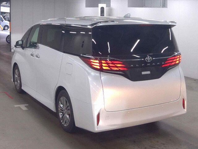 2025 Toyota Alphard Z auction photo 2