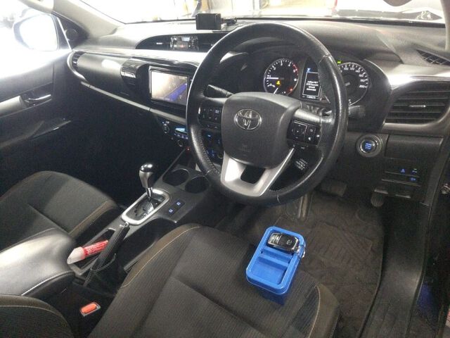 2020 Toyota Hilux Z 4WD auction photo 3