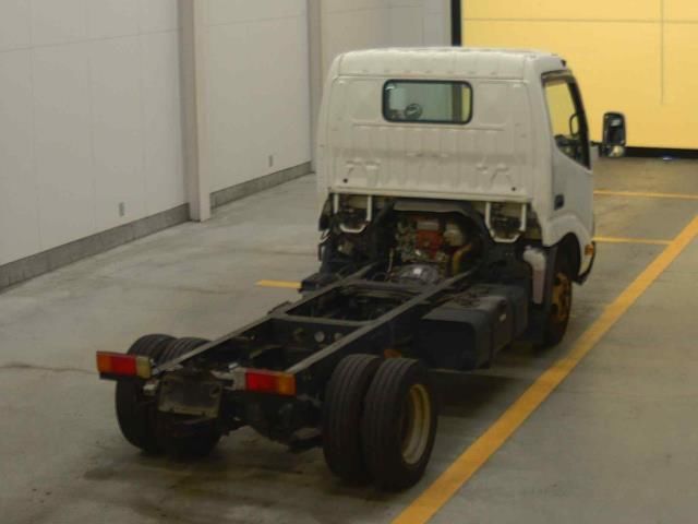 2013 Toyota Dyna chassis auction photo 2