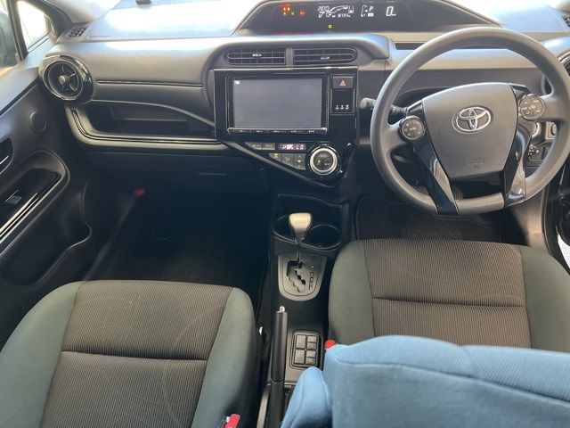2016 Toyota Aqua S auction photo 5