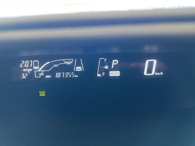 2016 Toyota Aqua S auction photo 6