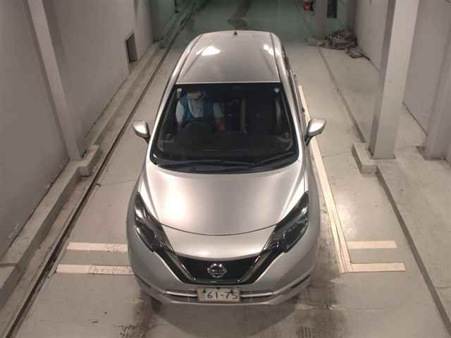 2017 Nissan Note X FOURスマートセーフティエディ auction photo 6