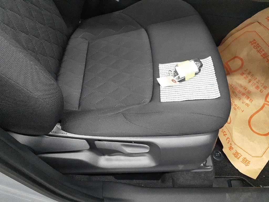 2022 Toyota Corolla Cross ハイブリッド S auction photo 10