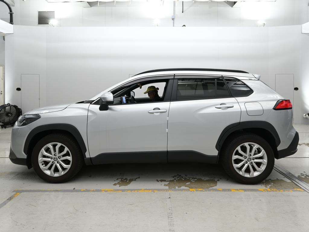 2022 Toyota Corolla Cross ハイブリッド S auction photo 4