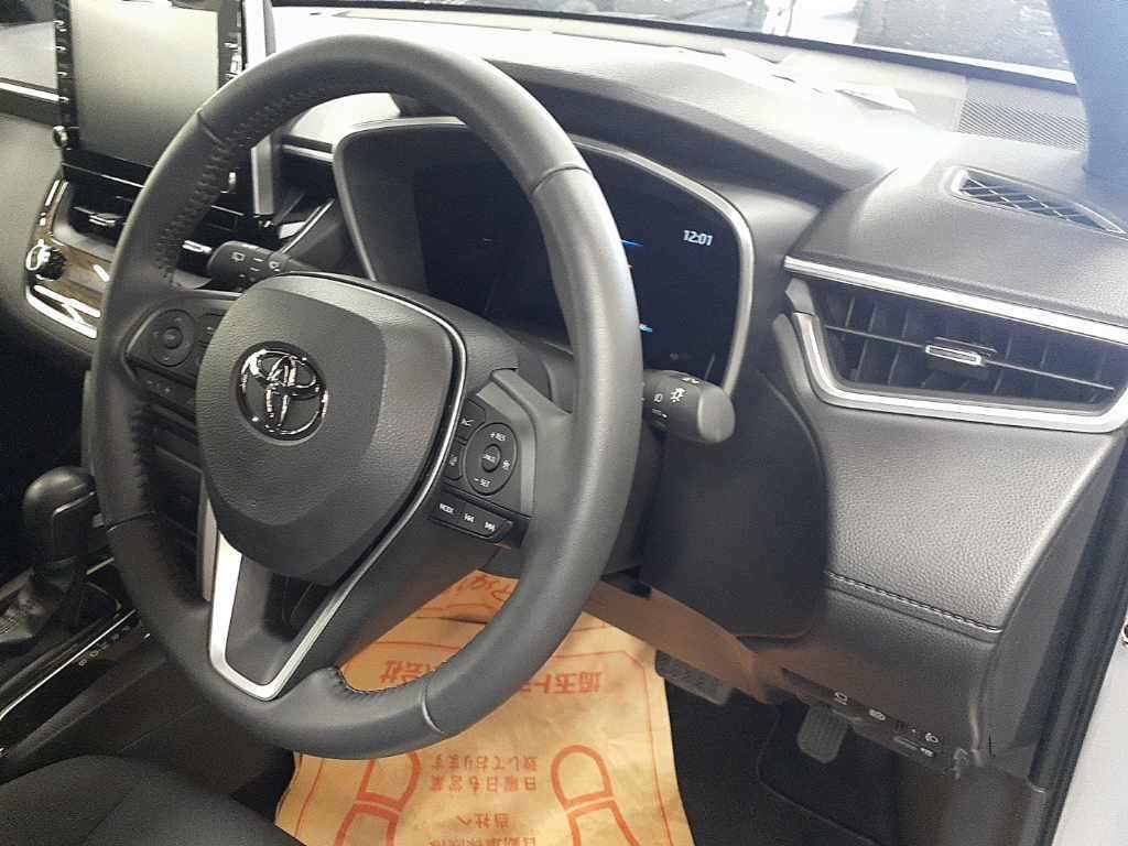 2022 Toyota Corolla Cross ハイブリッド S auction photo 9