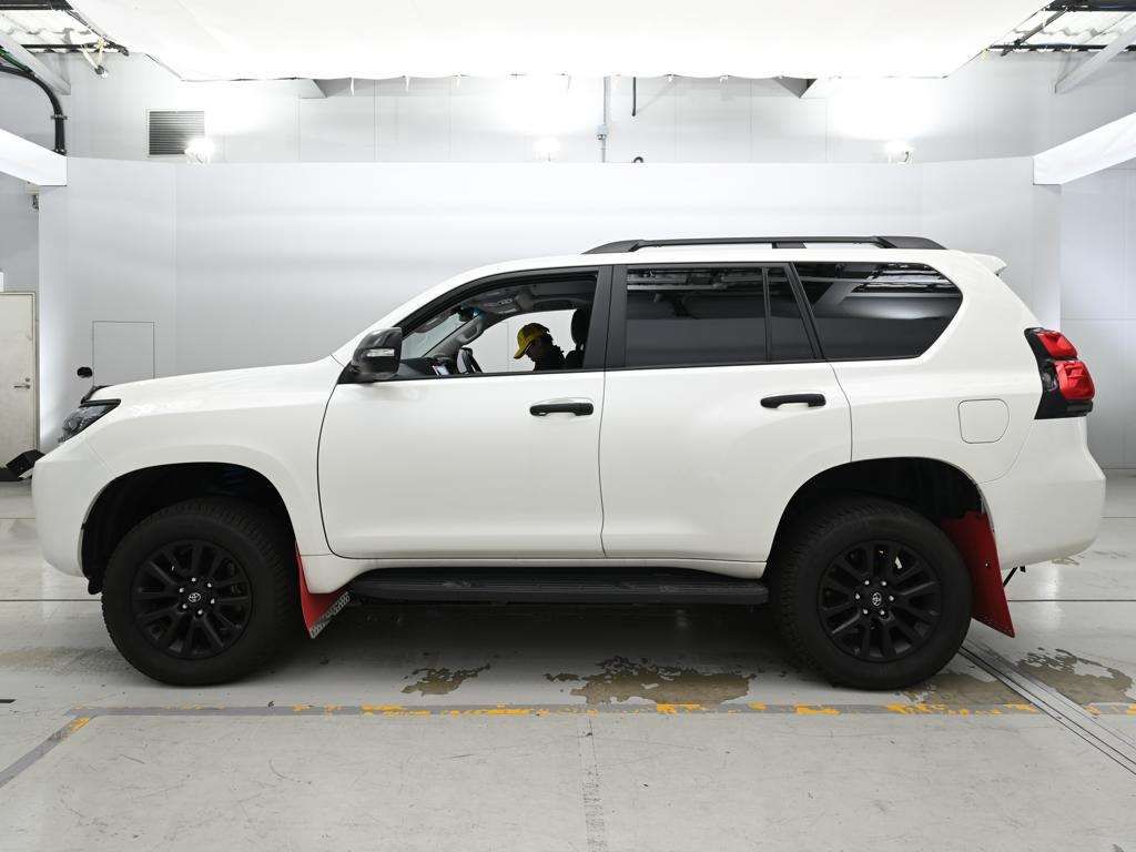 2023 Toyota Land Cruiser Prado TXLパッケージマットブラ 4WD auction photo 4