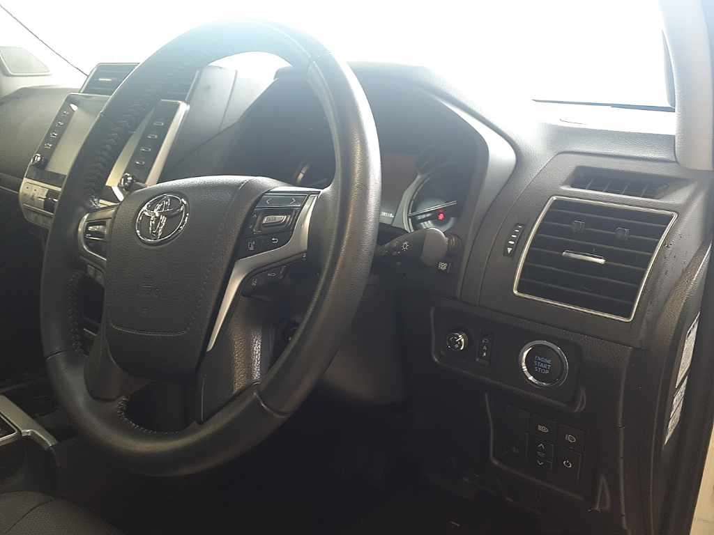2023 Toyota Land Cruiser Prado TXLパッケージマットブラ 4WD auction photo 9