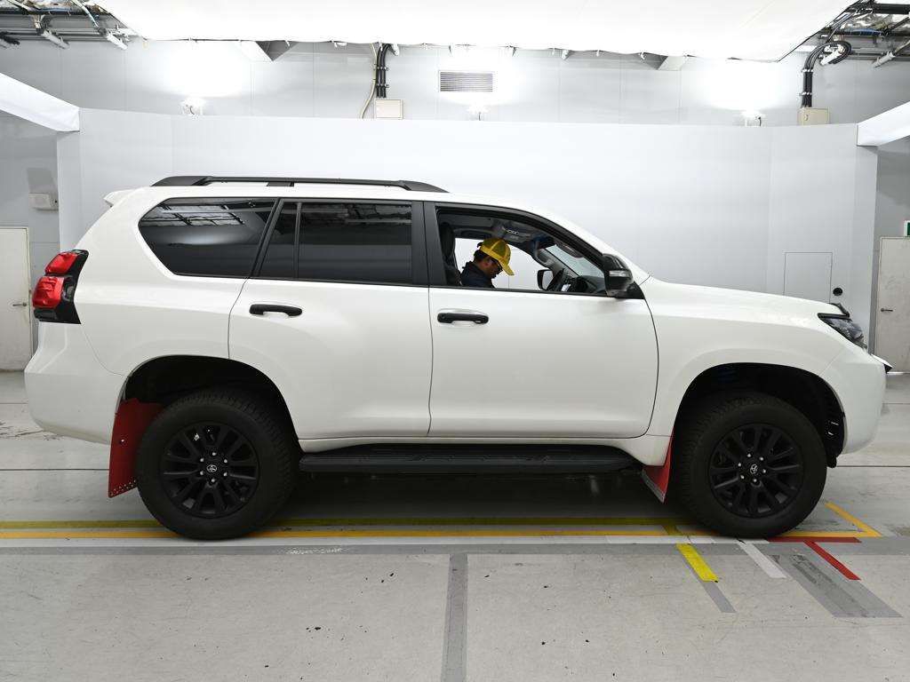 2023 Toyota Land Cruiser Prado TXLパッケージマットブラ 4WD auction photo 3
