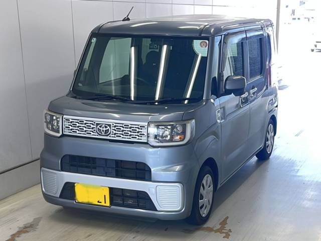 2016 Toyota ピクシスメガ D Japan auction vehicle